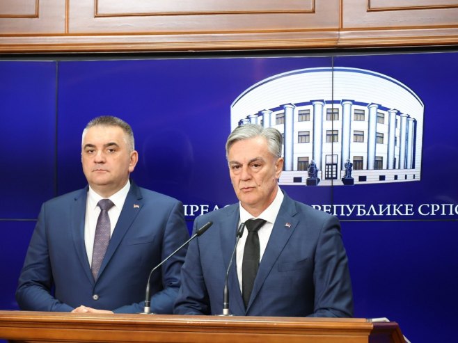 Синиша Каран и Саво Минић - Фото: ZIPAPHOTO/Borislav Zdrinja