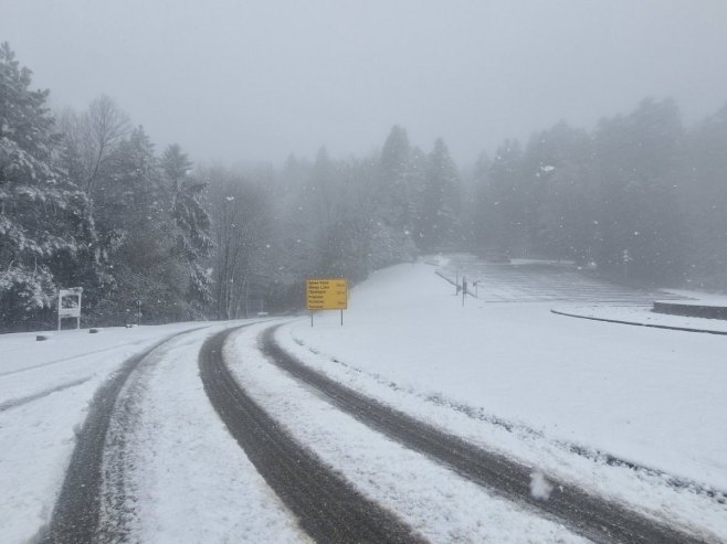 Пао снијег на Козари (ФОТО)