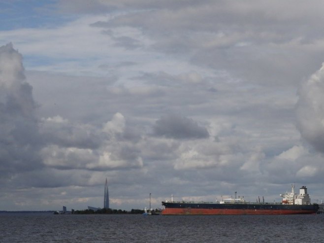 Руски танкер са нафтом плови ка Куби усред америчке блокаде