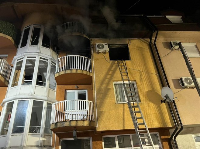 Пожар у Теслићу: Евакуисано 10 особа