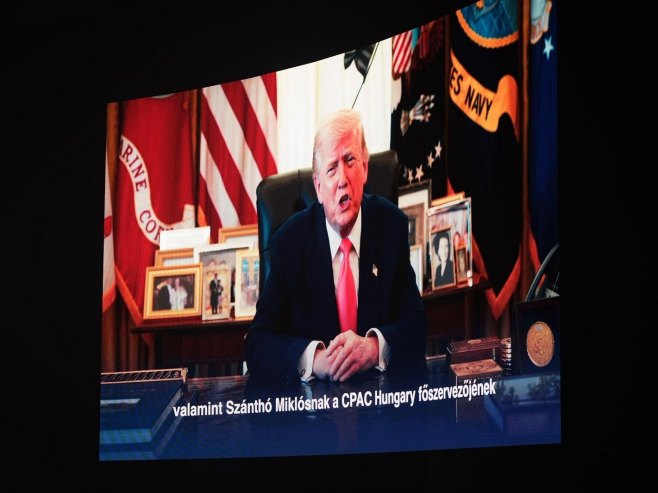 Трамп подржао Орбана на парламентарним изборима
