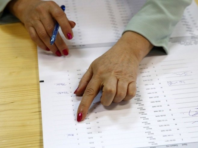 У Словенији отворена биралишта на парламентарним изборима