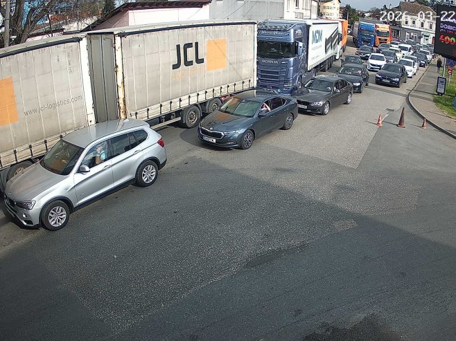 Вишечасовна чекања на више прелаза