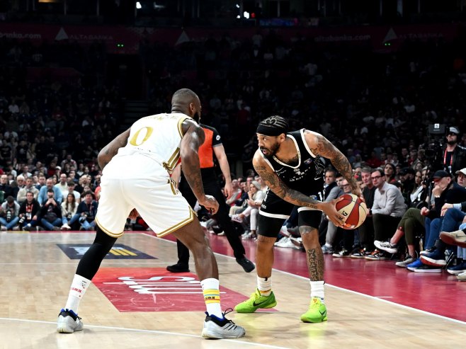 Звезда славила у дербију