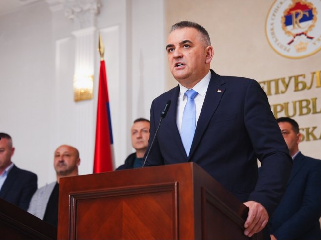 Минић: Подржавамо превознике, али нећемо дозволити блокаду граница (ВИДЕО)