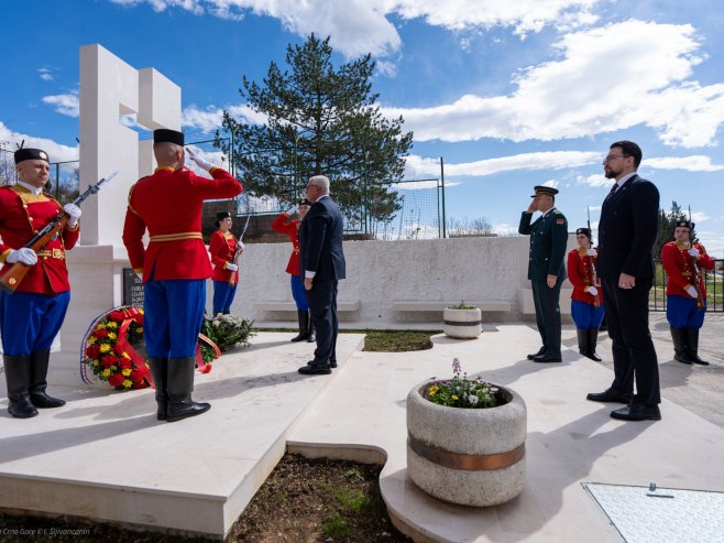 Мандић одао почаст жртвама НАТО бомбардовања