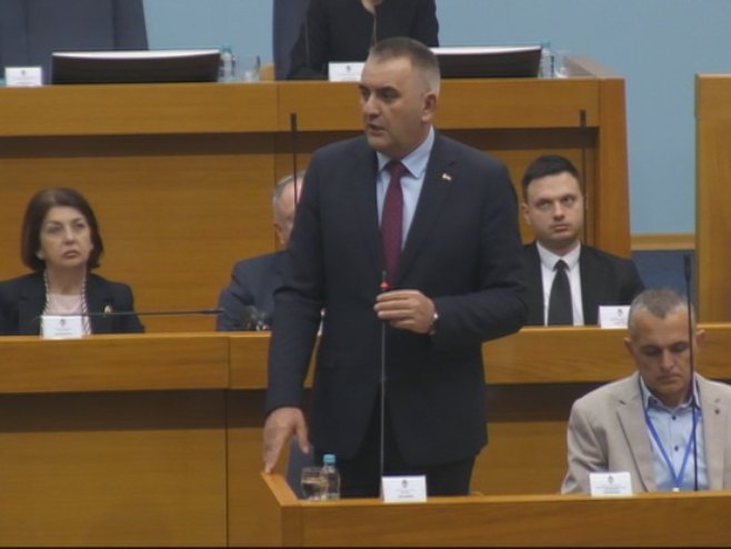 Минић: Наредне седмице сједница скупштине о повећању плата