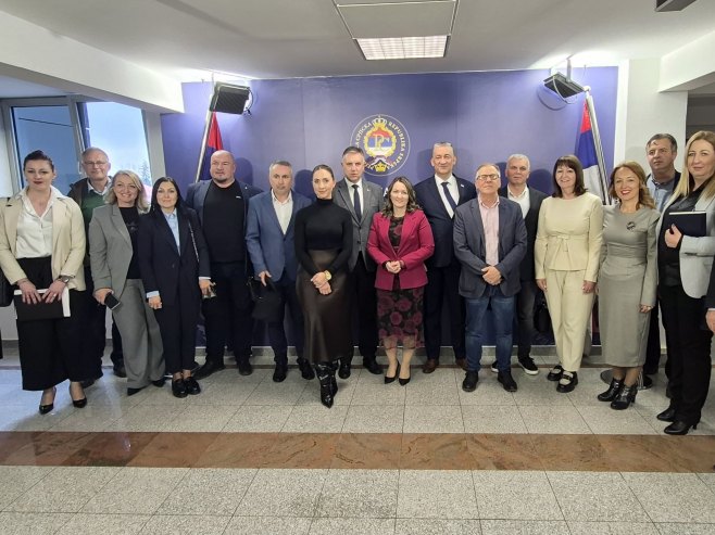 Планиран упис 9.840 ученика у средње школе