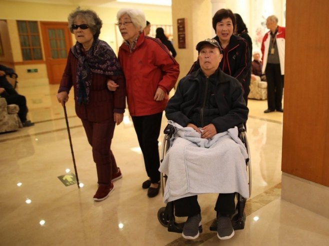 Кина уводи осигурање за дуготрајну његу како би ублажила изазове старења