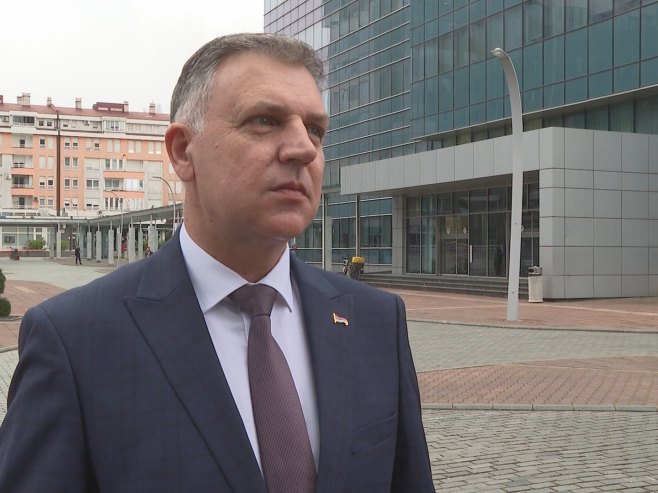 Голубовић: Планиран упис 9.840 ученика у први разред средњих школа