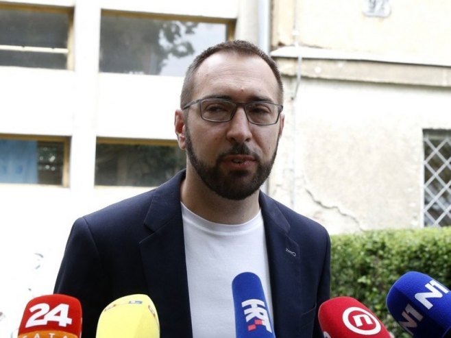 Томашевић: Више повријеђених у невремену у Загребу, оштећено 150 возила и 50 кровова (ВИДЕО)