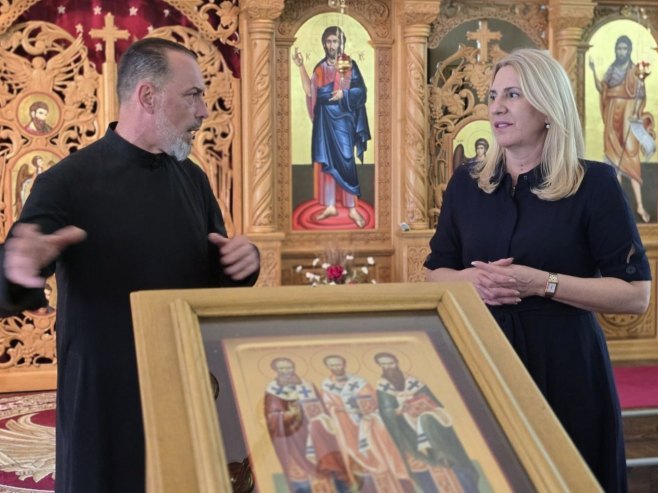 Цвијановић захвалила свештенику Савићу и српском народу у Ирвингу на гостопримству (ФОТО)
