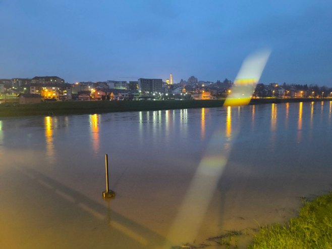 Дервента: Проглашене редовне мјере одбране од поплава (ФОТО)