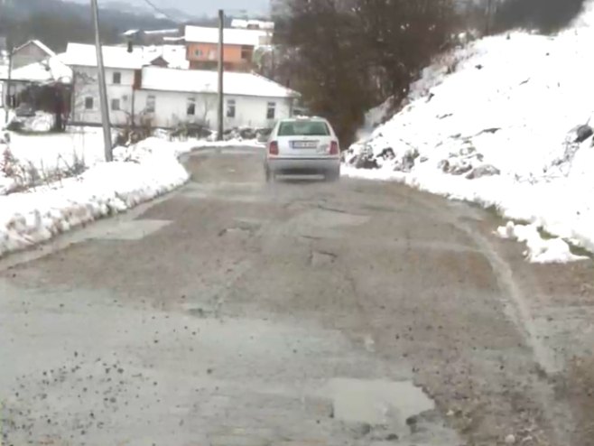 Мјештани Горње Пискавице код Бањалуке позивају надлежне да хитно реконструишу локални пут