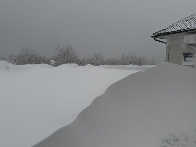 Завејани РТРС радио релејни објекти "Велики Жеп" и "Козара" (ФОТО/ВИДЕО)