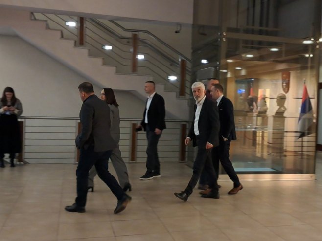 Вукановић удаљен са сједнице Народне скупштине Српске (ВИДЕО)