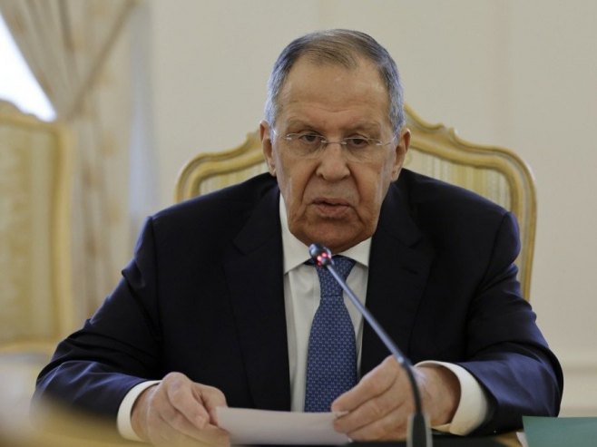 Лавров: Москва спремна да посредује у постизању мира