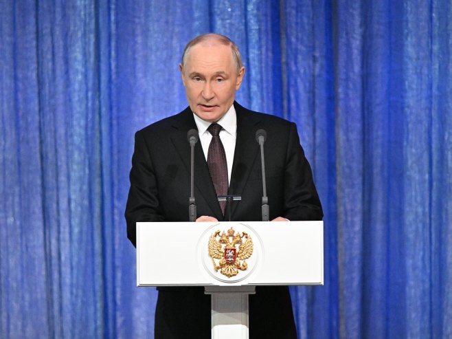 Путин: Москва ће побољшати безбједност пловидбе на Трансарктичком коридору