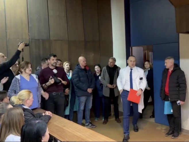 Шобот: У наредном периоду додатна повећања плата