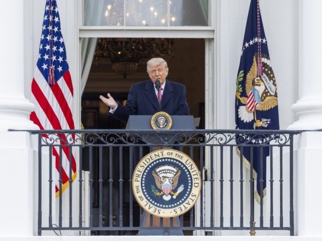 Трамп: Ирански лидер затражио примирје