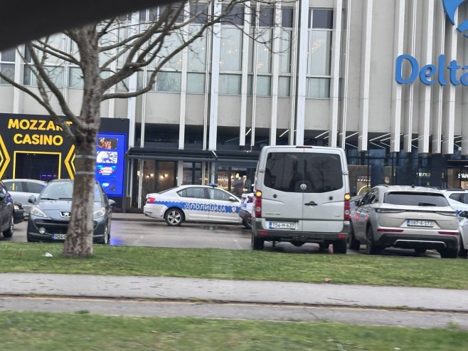 Дојава о бомби у Тржном центру "Делта" у Бањалуци, у току евакуација (ФОТО)