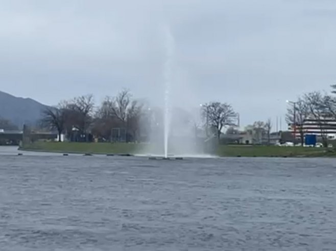 Требиње захватила јака бура, удари вјетра и до 40 километара на час (ВИДЕО)