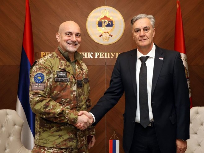 Каран са командантом ЕУФОР-а: Српска посвећена очувању мира