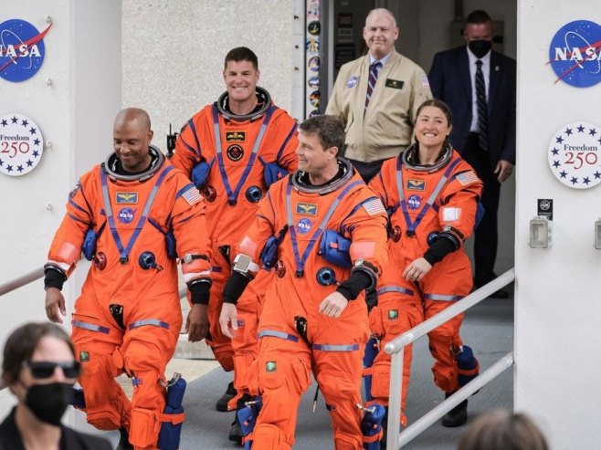 Астронаути мисије Артемис 2 напустили Земљину орбиту и кренули ка Мјесецу