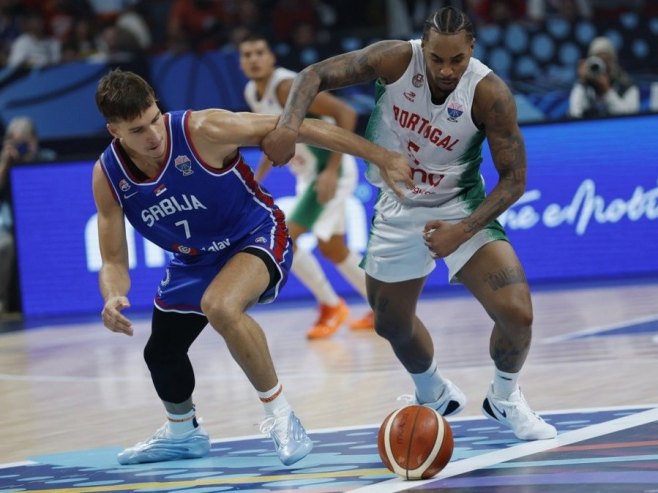 Кошаркаши Сан Антонија декласирали Лос Анђелес Клиперсе, Богдановићу поново ни минут