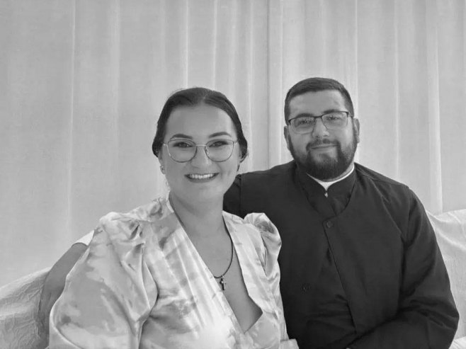 Парохијани се опраштају од свештеника и супруге; Покренута акција прикупљања средстава за њихову дјецу