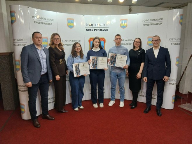 Млади креативно представили Прњавор кроз једноминутне филмове