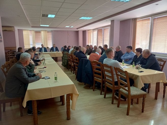 Сједница ОО СНСД Шамац Сједница ОО СНСД Шамац - Фото: РТРС