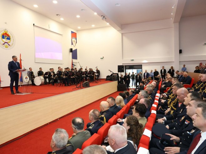 Синиша Каран - Фото: ZIPAPHOTO/Borislav Zdrinja