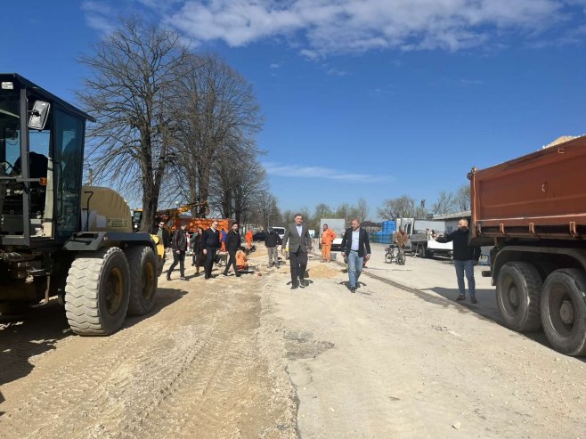Додик и Јанковић обилазе градилиште моста у Чесми (ВИДЕО)