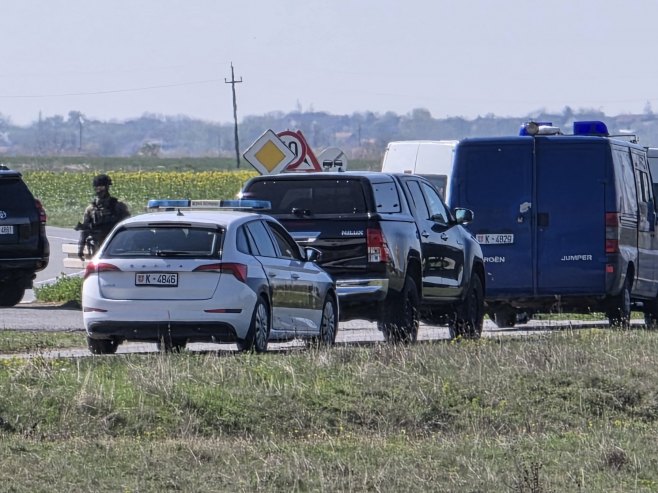 Код гасовода пронађена готово четири килограма пластичног експлозива