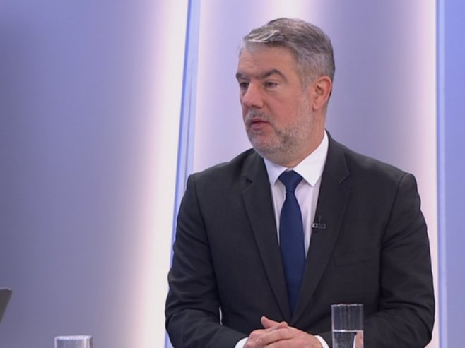 Шеранић: Плате у здравству повећавају се у складу са могућностима и изван тог оквира