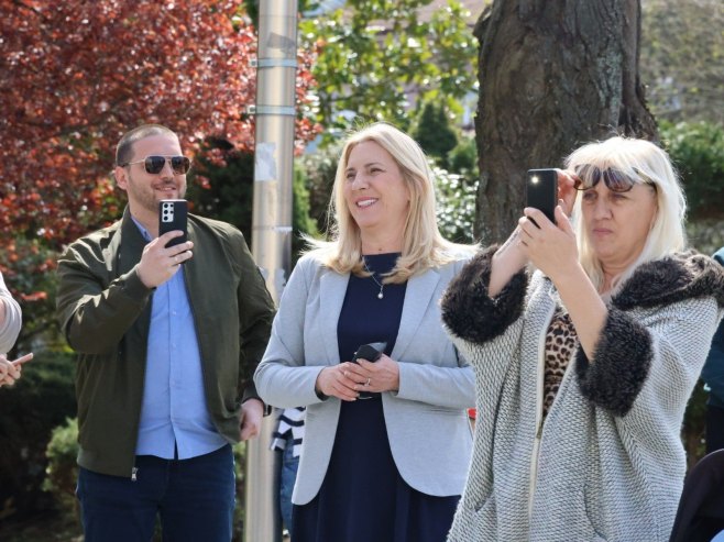 Цвијановићева пратила наступ Полицијског оркестра у Бањалуци