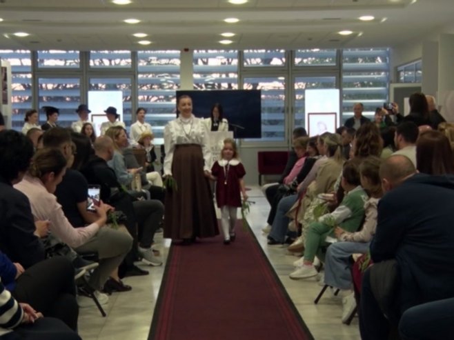 Градишка: Изложба "Врбица у грађанској култури Срба"