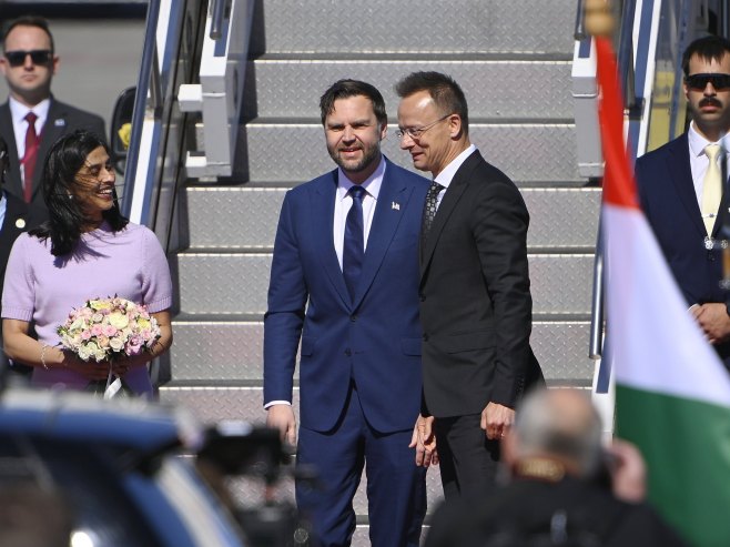 Венс допутовао у Будимпешту, појачане мјере безбједности (ФОТО/ВИДЕО)