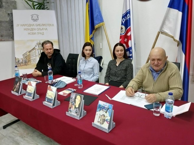 Нови Град: Представљена књига "Ко ми пјесму краде"
