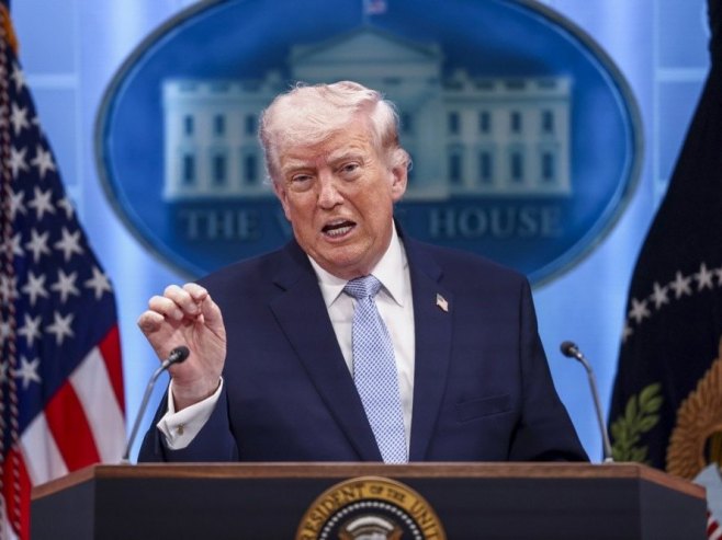 Трамп запријетио царинама земљама које шаљу оружје Техерану