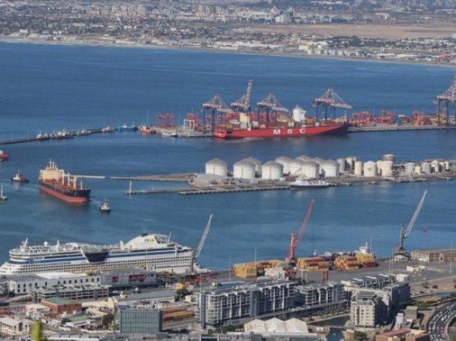 Бијела кућа: Ормуски мореуз је отворен, нетачни наводи иранских медија