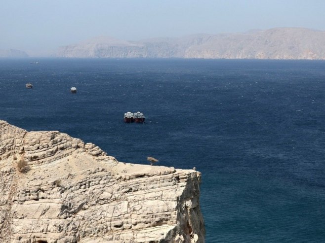 Бијела кућа: Ормуски мореуз је отворен, нетачни наводи иранских медија