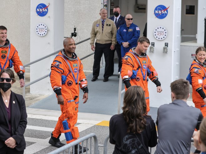 Посада мисије Артемис II спрема се за повратак на Земљу