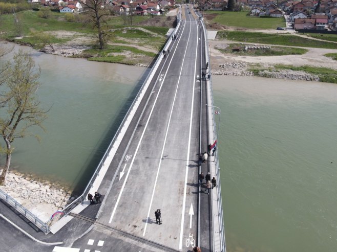 "Путеви Српске": Град је у обавези да уради расвјету на саобраћајници у насељу Чесма