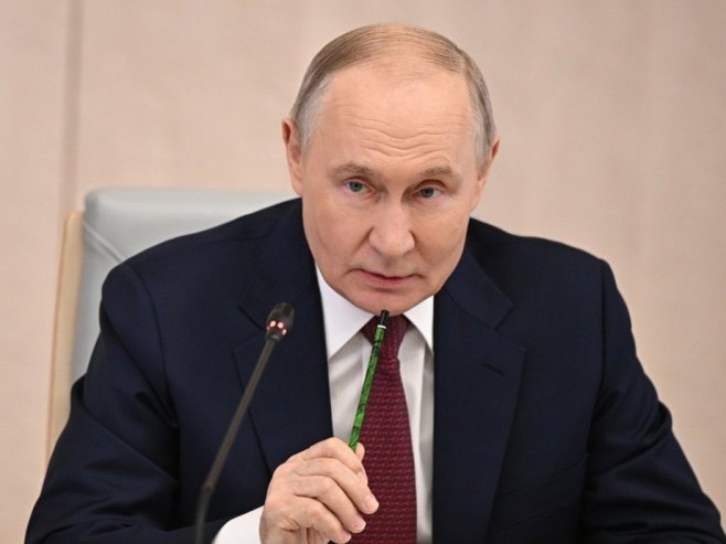 Путин прогласио васкршње примирје