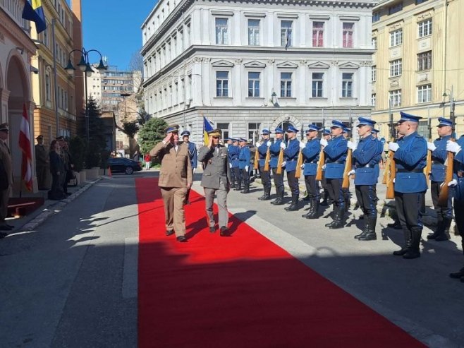 Кнежевић: Сарадња са Аустријом кључна за модернизацију одбране БиХ