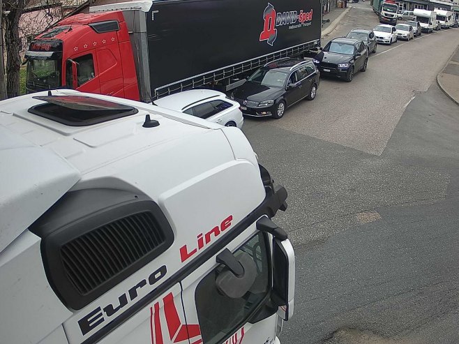 АМС Српске: Гужве на граници са Хрватском