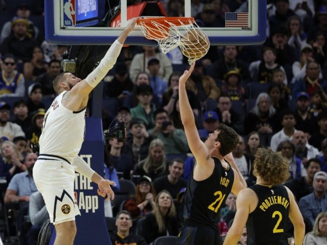 Кошаркаши Денвера побиједили Оклахому, Јокић није играо, Топић уписао дабл-дабл