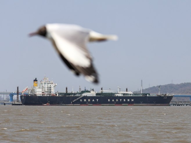 Си-Ен-Ен: Кроз Ормуски мореуз данас прошло неколико бродова